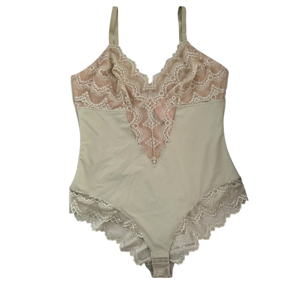 Pinsy Sculpting Lace Shapesuit Bodysuit Women’s 3X Beige Ivory Flattering NEW